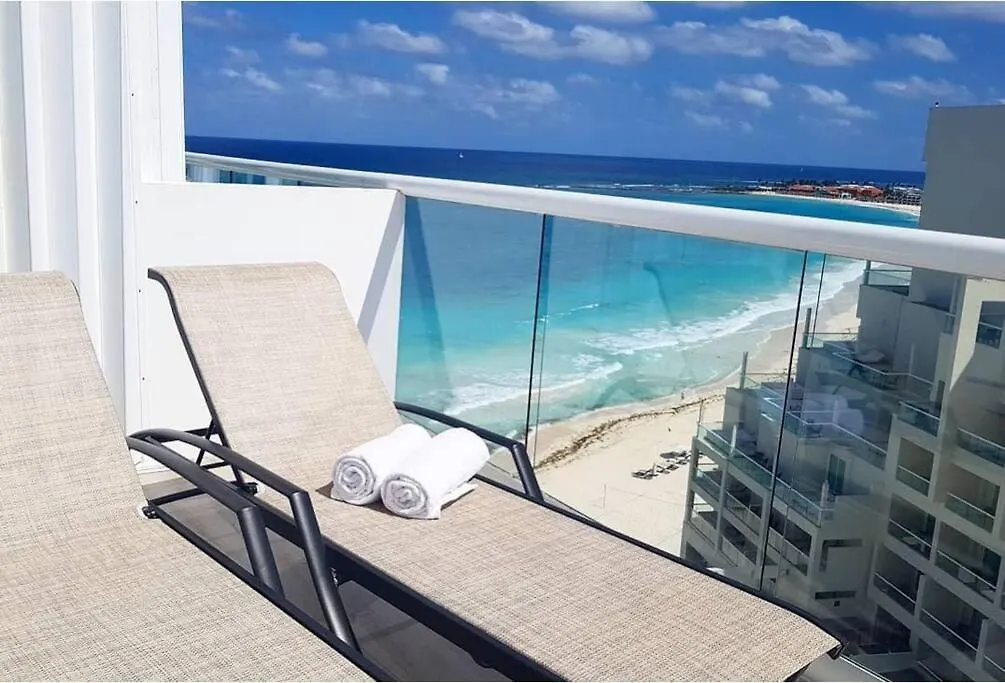 Apartment Estudio A Pie De Playa, Increibles Vistas, Amanecer, Atardecer, Balcon, Gym, Jacuzi, 1807 Cancun Mexico