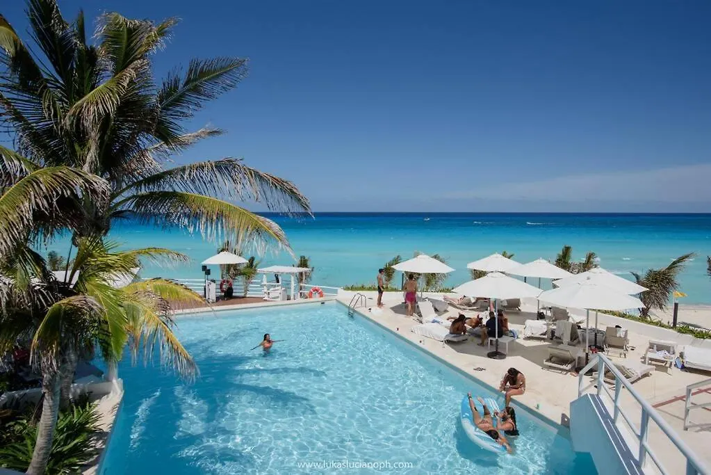 Apartment Estudio A Pie De Playa, Increibles Vistas, Amanecer, Atardecer, Balcon, Gym, Jacuzi, 1807 Cancun