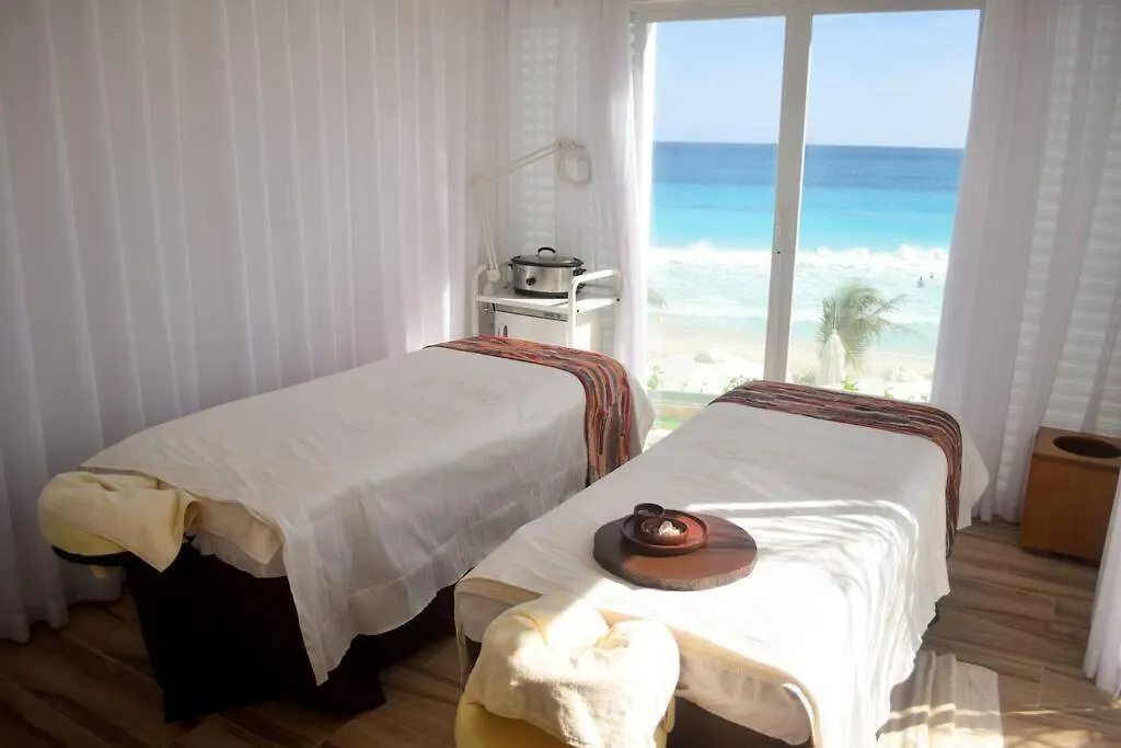 Estudio A Pie De Playa, Increibles Vistas, Amanecer, Atardecer, Balcon, Gym, Jacuzi, 1807 Cancun 0*,  Mexico