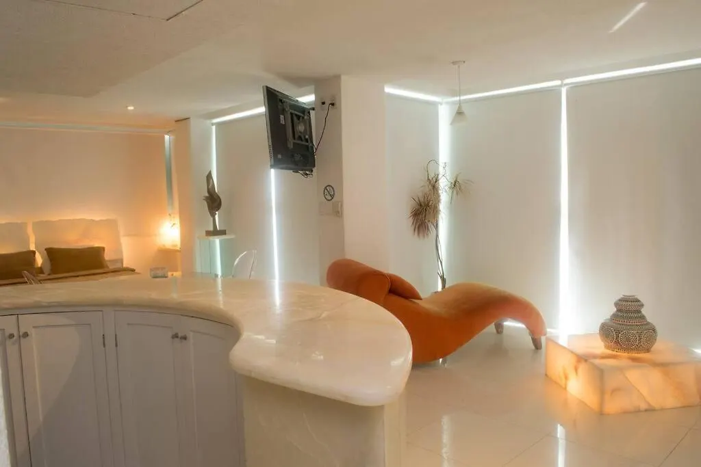 Estudio A Pie De Playa, Increibles Vistas, Amanecer, Atardecer, Balcon, Gym, Jacuzi, 1807 Cancún 0*,