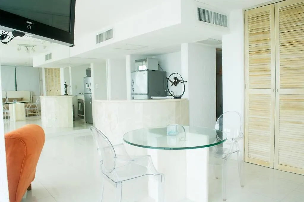 Estudio A Pie De Playa, Increibles Vistas, Amanecer, Atardecer, Balcon, Gym, Jacuzi, 1807 Cancun