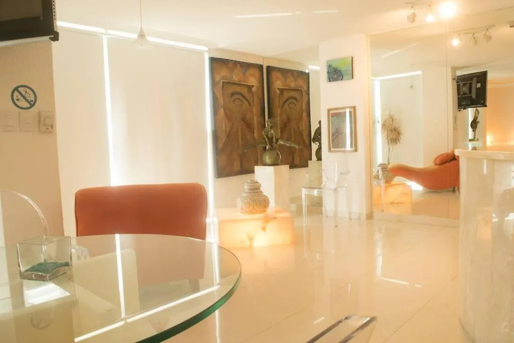 Estudio A Pie De Playa, Increibles Vistas, Amanecer, Atardecer, Balcon, Gym, Jacuzi, 1807 Cancun Apartment