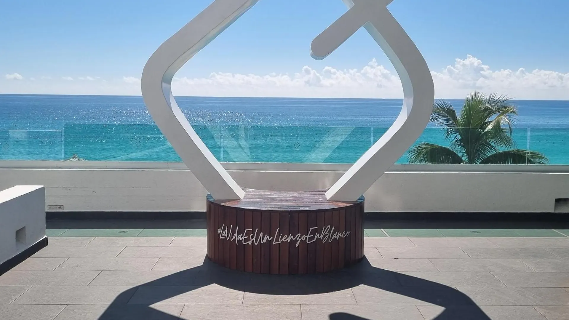 Estudio A Pie De Playa, Increibles Vistas, Amanecer, Atardecer, Balcon, Gym, Jacuzi, 1807 Cancun Mexico
