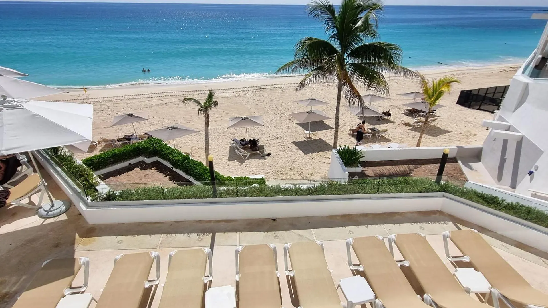 Estudio A Pie De Playa, Increibles Vistas, Amanecer, Atardecer, Balcon, Gym, Jacuzi, 1807 Cancun Apartment